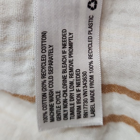 Universal Thread 3/4 Shirt - Picture 3 of 3